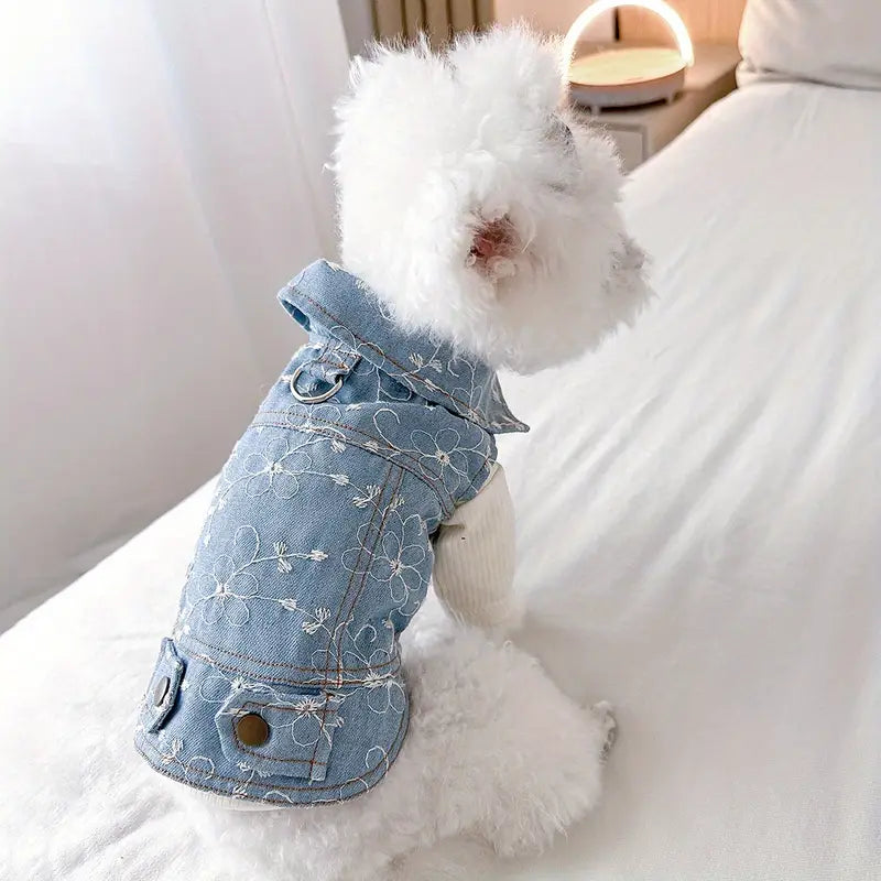 3 Parça Köpekler için Çiçek Nakışlı Kot Ceket, Beyaz Yüksek Yaka T-Shirt ve Gözlük